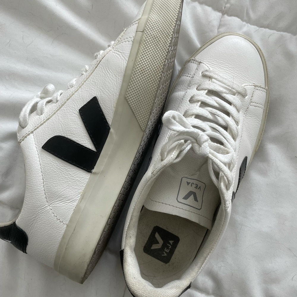 Gently worn VEJAs size 8 - no major scuffs
